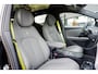 Lynk & Co 02 276PK More 66 kWh | 1600KG Trekgewicht | MY27 | 360 Graden Camera | Harman Kardon | Panoramadak | Elektrisch bedienbare voorstoel met geheugen | Keyless Entry | Getint glas | Adaptieve Cruise Control | Dodehoekassistent | Sfeerverlichting | Stuurwielverwarming | Stoelverwarming