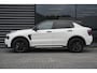 Lynk & Co 01 1.5 More | 360 Graden camera | Actieve LED Koplampen | Schuif-/Kanteldak | Premium Audio By Harman Kardon | Sfeerverlichting | Dodehoekassistent | Adaptieve Cruise Control | Stuurverwarming | Stoelverwarming | Bestuurdersstoel met geheugen | Getint glas | Elektrisch bedienbare achterklep | Draadloos telefoonoplader