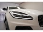 Jaguar E-Pace 1.5 P300e AWD R-Dynamic SE Blackpack [ SoH 97,7% | Panorama Stoelventilatie Camera Apple/Android ]