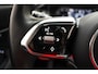 Jaguar E-Pace 1.5 P300e AWD R-Dynamic SE Blackpack [ SoH 97,7% | Panorama Stoelventilatie Camera Apple/Android ]