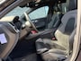 Volvo V60 2.0 T6 Plug-in Hybrid AWD Ultimate Dark | Long Range | Trekhaak | Panoramadak | Harman Kardon Audio | Head-up Display | 360 Graden Camera | Sportstoelen | Keyless Entry | Elektrische Achterklep | Elektrisch Verstelbare Voorstoelen | Stoelverwarming voor en achter | Cruise Control Adaptief | BLIS | Google Navigatie | Apple Carplay | Android Auto