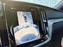 Volvo V60 2.0 T6 Plug-in Hybrid AWD Ultimate Dark | Long Range | Trekhaak | Panoramadak | Harman Kardon Audio | Head-up Display | 360 Graden Camera | Sportstoelen | Keyless Entry | Elektrische Achterklep | Elektrisch Verstelbare Voorstoelen | Stoelverwarming voor en achter | Cruise Control Adaptief | BLIS | Google Navigatie | Apple Carplay | Android Auto