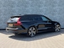 Volvo V60 2.0 T6 Plug-in Hybrid AWD Ultimate Dark | Long Range | Trekhaak | Panoramadak | Harman Kardon Audio | Head-up Display | 360 Graden Camera | Sportstoelen | Keyless Entry | Elektrische Achterklep | Elektrisch Verstelbare Voorstoelen | Stoelverwarming voor en achter | Cruise Control Adaptief | BLIS | Google Navigatie | Apple Carplay | Android Auto