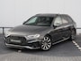 Audi A4 Avant 35 TFSI S edition Competition | Zwenkbare Trekhaak | Panorama Dak | Navi | Full LED | Camera | Zwart optiek | Elektrische Klep | Fabrieksgarantie t/m 25/3/2028 of 100.000 km |