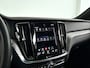 Volvo V60 T6 Plug-in hybrid AWD Plus Dark | Panoramadak | Parkeercamera | Stoel- en Stuurverwarming | Trekhaak