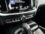Volvo V60 T6 Plug-in hybrid AWD Plus Dark | Panoramadak | Parkeercamera | Stoel- en Stuurverwarming | Trekhaak
