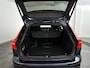 Volvo V60 T6 Plug-in hybrid AWD Plus Dark | Panoramadak | Parkeercamera | Stoel- en Stuurverwarming | Trekhaak