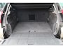 Peugeot 3008 1.2-130pk Turbo Allure. Nette, complete en goed onderhouden hoogzitter ! Autm. airco dual, xenon verl., panoramadak, metallic lak, trekhaak, LM wielen, navigatie, head-up display, r/cd i.c.m. JBL-soundsyst., cruise cntrl, bluetooth tel. voorb.