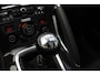 Peugeot 3008 1.2-130pk Turbo Allure. Nette, complete en goed onderhouden hoogzitter ! Autm. airco dual, xenon verl., panoramadak, metallic lak, trekhaak, LM wielen, navigatie, head-up display, r/cd i.c.m. JBL-soundsyst., cruise cntrl, bluetooth tel. voorb.