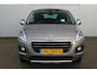 Peugeot 3008 1.2-130pk Turbo Allure. Nette, complete en goed onderhouden hoogzitter ! Autm. airco dual, xenon verl., panoramadak, metallic lak, trekhaak, LM wielen, navigatie, head-up display, r/cd i.c.m. JBL-soundsyst., cruise cntrl, bluetooth tel. voorb.