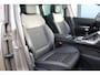 Peugeot 3008 1.2-130pk Turbo Allure. Nette, complete en goed onderhouden hoogzitter ! Autm. airco dual, xenon verl., panoramadak, metallic lak, trekhaak, LM wielen, navigatie, head-up display, r/cd i.c.m. JBL-soundsyst., cruise cntrl, bluetooth tel. voorb.