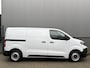 Opel Vivaro-e Electric GB EV 75 kWh 136pk L2 I SOH 98% | Airconditioning | Bijrijdersbank | Onboard lader 11Kw - 3 fase | Geïsoleerde comfort scheidingswand | Surround View pakket