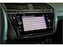 Volkswagen Tiguan 1.4 TSI eHybrid R-Line Business+ Panorama dak, Topcomfort Sportstoelen, Camera, Matrix Led, Keyless, Stuur verwarmd, Ambiente+, Electr. trekhaak, 20''