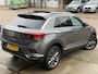 Volkswagen T-Roc 1.5 TSI Sport/ 1e EIG/ nap/ dealeronderhouden/ 1jaar apk/ R Line/ volle opties.