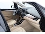 BMW 2-Serie Active Tourer 218i Executive/ Leder/ 16'' LMV/ Navi/ Clima/ Cruise/ Elek. pakket/ Isofix/ Bluetooth/ Armsteun/ Multi. LEDER. Stuur/ Mistl./ PDC/ Extra getint glas.