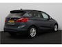 BMW 2-Serie Active Tourer 218i Executive/ Leder/ 16'' LMV/ Navi/ Clima/ Cruise/ Elek. pakket/ Isofix/ Bluetooth/ Armsteun/ Multi. LEDER. Stuur/ Mistl./ PDC/ Extra getint glas.