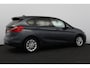 BMW 2-Serie Active Tourer 218i Executive/ Leder/ 16'' LMV/ Navi/ Clima/ Cruise/ Elek. pakket/ Isofix/ Bluetooth/ Armsteun/ Multi. LEDER. Stuur/ Mistl./ PDC/ Extra getint glas.