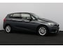 BMW 2-Serie Active Tourer 218i Executive/ Leder/ 16'' LMV/ Navi/ Clima/ Cruise/ Elek. pakket/ Isofix/ Bluetooth/ Armsteun/ Multi. LEDER. Stuur/ Mistl./ PDC/ Extra getint glas.
