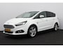 Ford S-Max 1.5 ST-Line/ Trekhaak/ 7-Persoons/ LED Koplampen/ Camera/ Apple Carplay/ Voorruitverw./ Stoelverw./ Keyless/ 18'' LMV/ Extra getint glas/ PDC V+A/ Bluetooth/ Multi. LEDER. Stuur/ Chroom/ Dakrails.