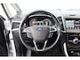 Ford S-Max 1.5 ST-Line/ Trekhaak/ 7-Persoons/ LED Koplampen/ Camera/ Apple Carplay/ Voorruitverw./ Stoelverw./ Keyless/ 18'' LMV/ Extra getint glas/ PDC V+A/ Bluetooth/ Multi. LEDER. Stuur/ Chroom/ Dakrails.