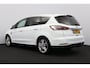 Ford S-Max 1.5 ST-Line/ Trekhaak/ 7-Persoons/ LED Koplampen/ Camera/ Apple Carplay/ Voorruitverw./ Stoelverw./ Keyless/ 18'' LMV/ Extra getint glas/ PDC V+A/ Bluetooth/ Multi. LEDER. Stuur/ Chroom/ Dakrails.