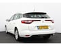 Renault Megane Estate 1.3 TCe Limited/ Apple + Android/ 16'' LMV/ Lane-Assist./ Grootlicht Assist./ Stoelverw./ Navi/ Clima/ Cruise/ Elek. pakket/ Isofix/ Bluetooth/ Armsteun/ Multi. LEDER. Stuur/ Mistl./ PDC/ Chroom.
