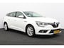 Renault Megane Estate 1.3 TCe Limited/ Apple + Android/ 16'' LMV/ Lane-Assist./ Grootlicht Assist./ Stoelverw./ Navi/ Clima/ Cruise/ Elek. pakket/ Isofix/ Bluetooth/ Armsteun/ Multi. LEDER. Stuur/ Mistl./ PDC/ Chroom.