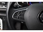 Renault Megane Estate 1.3 TCe Limited/ Apple + Android/ 16'' LMV/ Lane-Assist./ Grootlicht Assist./ Stoelverw./ Navi/ Clima/ Cruise/ Elek. pakket/ Isofix/ Bluetooth/ Armsteun/ Multi. LEDER. Stuur/ Mistl./ PDC/ Chroom.