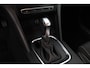 Renault Megane Estate 1.3 TCe Limited/ Apple + Android/ 16'' LMV/ Lane-Assist./ Grootlicht Assist./ Stoelverw./ Navi/ Clima/ Cruise/ Elek. pakket/ Isofix/ Bluetooth/ Armsteun/ Multi. LEDER. Stuur/ Mistl./ PDC/ Chroom.