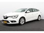 Renault Megane Estate 1.3 TCe Limited/ Apple + Android/ 16'' LMV/ Lane-Assist./ Grootlicht Assist./ Stoelverw./ Navi/ Clima/ Cruise/ Elek. pakket/ Isofix/ Bluetooth/ Armsteun/ Multi. LEDER. Stuur/ Mistl./ PDC/ Chroom.