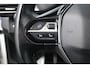 Peugeot 3008 1.2 PureTech Crossway/ D-Riem verv: 92.000 KM!/ Panorama-Dak/ Virtual Dashb./ 18'' LMV/ Half-Leder - Alcantara/ Keyless/ PDC V+A/ Camera/ Apple + Android/ Extra getint glas/ DAB+/ Dakrails/ Chroom/ Bluetooth.