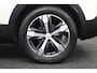 Peugeot 3008 1.2 PureTech Crossway/ D-Riem verv: 92.000 KM!/ Panorama-Dak/ Virtual Dashb./ 18'' LMV/ Half-Leder - Alcantara/ Keyless/ PDC V+A/ Camera/ Apple + Android/ Extra getint glas/ DAB+/ Dakrails/ Chroom/ Bluetooth.