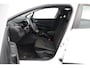 Renault Clio Estate 0.9 TCe Expression/ 17'' LMV/ DAB+/ Navi/ Airco/ Cruise/ Elek. pakket/ Isofix/ Bluetooth/ AUX & USB/ Multi. Stuur/ Getint glas/ Dakrails.