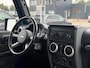 Jeep Wrangler Unlimited 3.8 Sahara - Afneembaar Dak - Centrale vergrendeling - Elektrische ramen