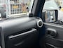 Jeep Wrangler Unlimited 3.8 Sahara - Afneembaar Dak - Centrale vergrendeling - Elektrische ramen