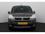 Peugeot Partner 122 1.6 BlueHDi 100 L2 Premium Pack S&S/ Zij-Schuifdeur rechts/ AUTOMAAT!/ Trekhaak/ Camera/ 3-Zitplaatsen voor/ Airco/ Cruise/ Elek. pakket/ LEDER. Stuur/ Mistl./ PDC/ Extra getint glas/ LED Dagrijverl.