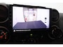 Peugeot Partner 122 1.6 BlueHDi 100 L2 Premium Pack S&S/ Zij-Schuifdeur rechts/ AUTOMAAT!/ Trekhaak/ Camera/ 3-Zitplaatsen voor/ Airco/ Cruise/ Elek. pakket/ LEDER. Stuur/ Mistl./ PDC/ Extra getint glas/ LED Dagrijverl.