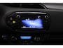 Toyota Yaris 1.5 Hybrid Lease/ AUTOMAAT!/ Trekhaak/ 15'' LMV/ Keyless-GO/ Camera/ Navi/ Clima/ Cruise/ Elek. pakket/ Isofix/ Bluetooth/ Multi. LEDER. Stuur/ Mistl./ LED Dagrijverl.