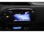 Toyota Yaris 1.5 Hybrid Lease/ AUTOMAAT!/ Trekhaak/ 15'' LMV/ Keyless-GO/ Camera/ Navi/ Clima/ Cruise/ Elek. pakket/ Isofix/ Bluetooth/ Multi. LEDER. Stuur/ Mistl./ LED Dagrijverl.