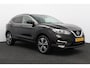 Nissan Qashqai 1.2 N-Connecta/ Panorama-Dak/ 18'' LMV/ Extra getint glas/ Keyless/ Camera/ DAB+/ Navi/ Clima/ Cruise/ Elek. pakket/ Isofix/ Bluetooht/ Armsteun/ Multi. LEDER. Stuur/ PDC V+A/ Dakrails.
