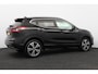 Nissan Qashqai 1.2 N-Connecta/ Panorama-Dak/ 18'' LMV/ Extra getint glas/ Keyless/ Camera/ DAB+/ Navi/ Clima/ Cruise/ Elek. pakket/ Isofix/ Bluetooht/ Armsteun/ Multi. LEDER. Stuur/ PDC V+A/ Dakrails.