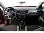 Kia Stonic 1.0 T-GDi Design Edition/ Apple + Android/ Stoel + Stuurverw./ Lane-Assist./ Navi/ Half-Leder/ Clima/ Cruise/ Grootlicht Assist./ Camera/ PDC/ 17'' LMV/ Extra getint glas/ Navi/ Clima/ Cruise/ Bluetooth.