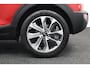 Kia Stonic 1.0 T-GDi Design Edition/ Apple + Android/ Stoel + Stuurverw./ Lane-Assist./ Navi/ Half-Leder/ Clima/ Cruise/ Grootlicht Assist./ Camera/ PDC/ 17'' LMV/ Extra getint glas/ Navi/ Clima/ Cruise/ Bluetooth.