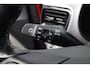 Kia Stonic 1.0 T-GDi Design Edition/ Apple + Android/ Stoel + Stuurverw./ Lane-Assist./ Navi/ Half-Leder/ Clima/ Cruise/ Grootlicht Assist./ Camera/ PDC/ 17'' LMV/ Extra getint glas/ Navi/ Clima/ Cruise/ Bluetooth.