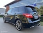 Mercedes-Benz B-klasse 180 Business Solution AMG Upgrade Edition Panoramadak, Trekhaak, Sfeerverlichting