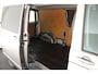 Volkswagen Transporter 2.0 TDI 150pk DSG L2H1 Highline MARGE Stoelverwarming Trekhaak LED Adaptive cruise Climate control