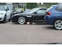 BMW X1 sDrive20i Corporate Lease High Executive / Trekhaak / Camera / Head-up / Leder / Navi. Proff / 17'' / Sportstoelen / Stoelverwarming / Cruise Control