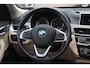 BMW X1 sDrive20i Corporate Lease High Executive / Trekhaak / Camera / Head-up / Leder / Navi. Proff / 17'' / Sportstoelen / Stoelverwarming / Cruise Control
