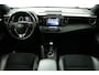 Toyota RAV4 2.5 Hybrid AWD Style | Trekhaak | 1.650kg trekgewicht | Half lederen interieur | Buitenspiegels electrisch inklapbaar | Dealer onderhouden |