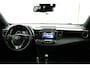 Toyota RAV4 2.5 Hybrid AWD Style | Trekhaak | 1.650kg trekgewicht | Half lederen interieur | Buitenspiegels electrisch inklapbaar | Dealer onderhouden |